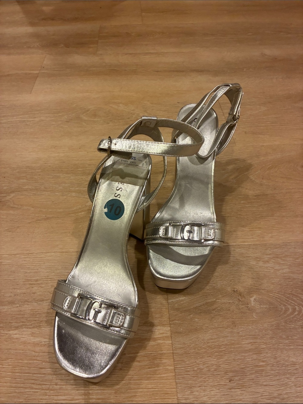 Guess Silver G Metallic 5” Platform Open Toe Sandals with Ankle Strap Sz 10